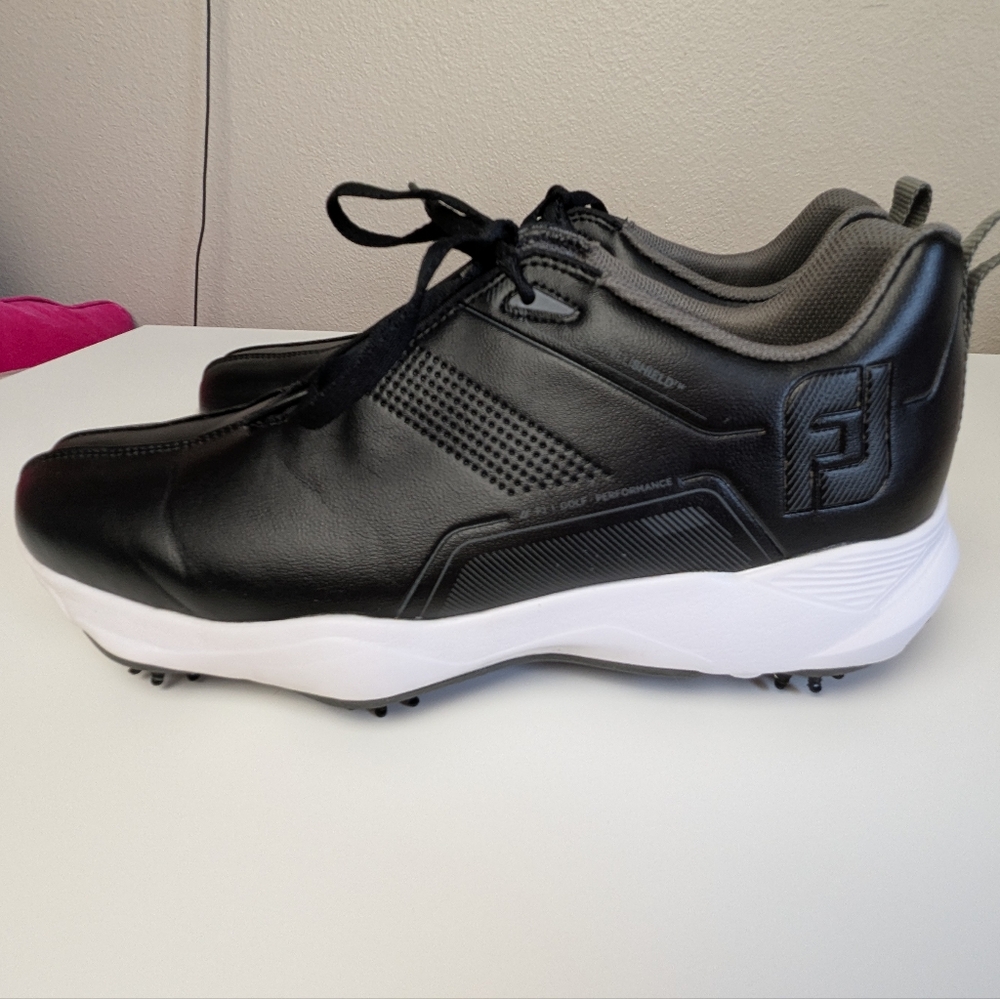 Footjoy Mens Sz 10 M Golf Shoes Intellishield Black White Soles Soft Spikes